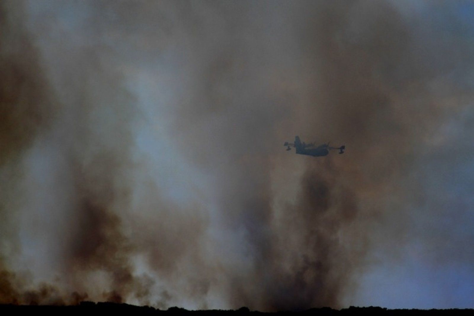 Un elicopter de pompieri s-a prăbuşit în Portugalia