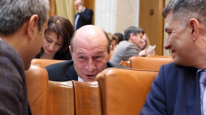 basescu.zd5jyiqftv-3