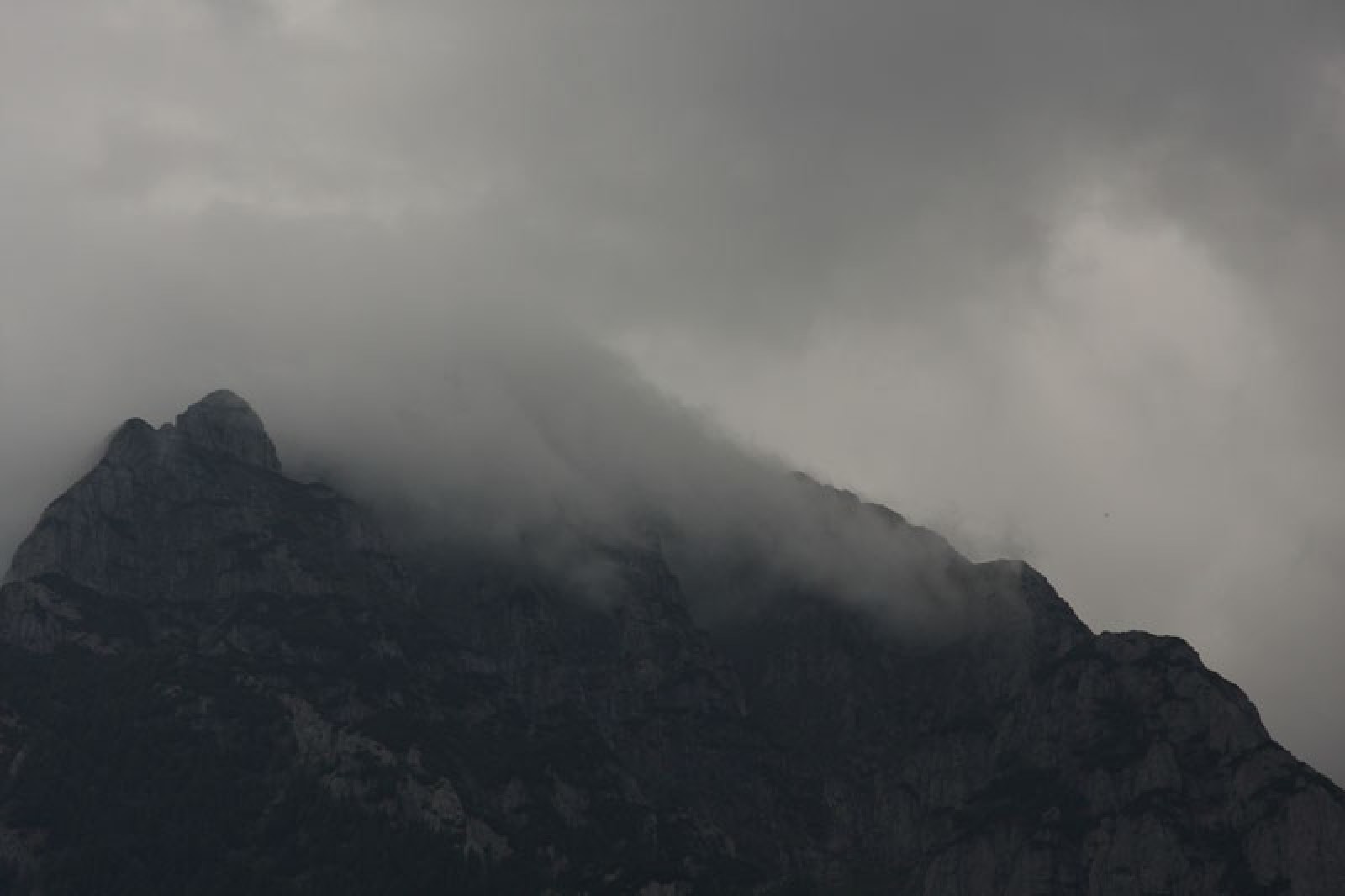 Accidente grave în munți