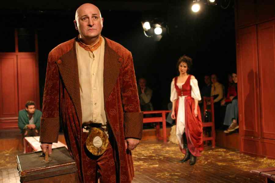 Cotimanis: „De la Zmeu avem ce învăța, nu de la Făt-Frumos!”