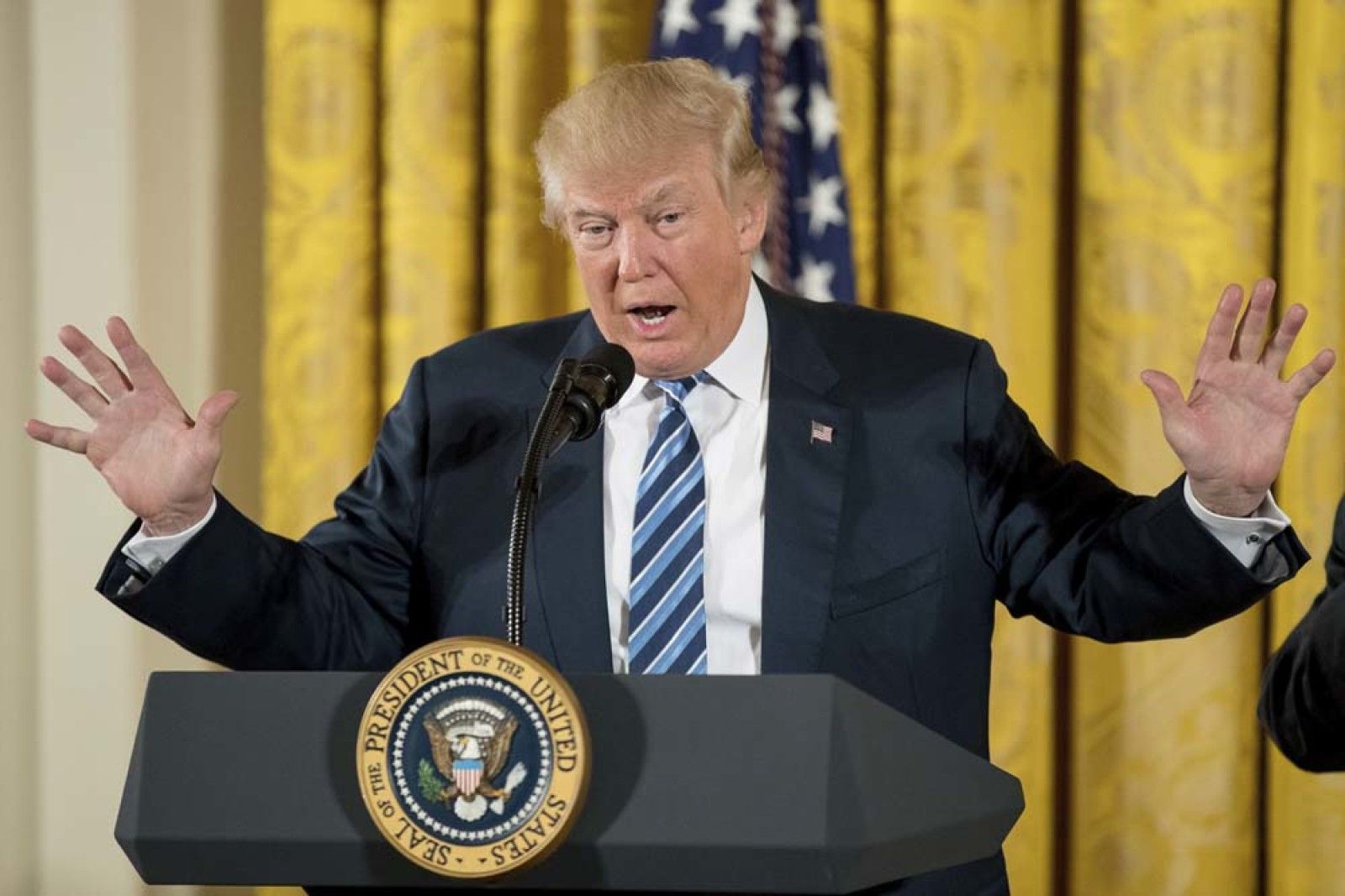 Culisele bătăliei Trump-CNN