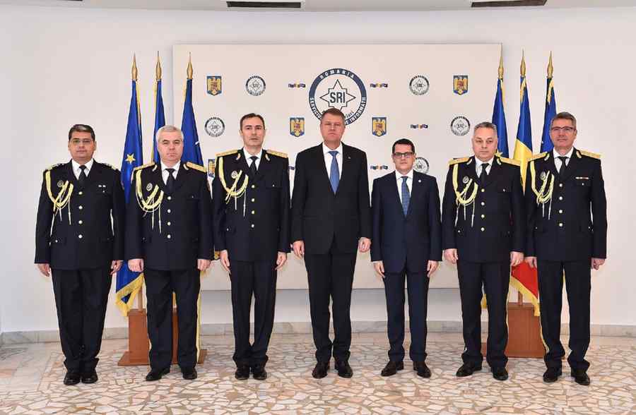 Coldea se agață de SRI și de Klaus Iohannis