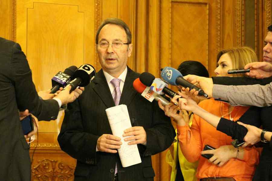 CCR îi taie microfonul lui Dorneanu