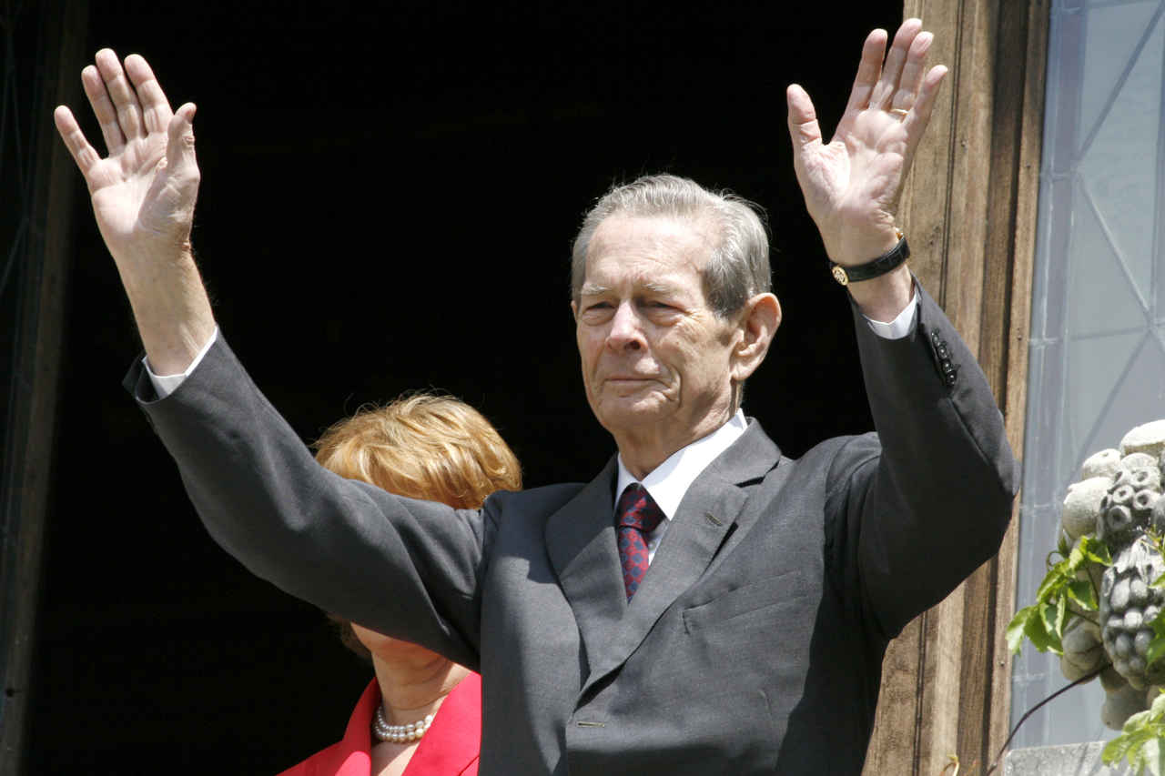 Prima zi fără Regele nostru iubit