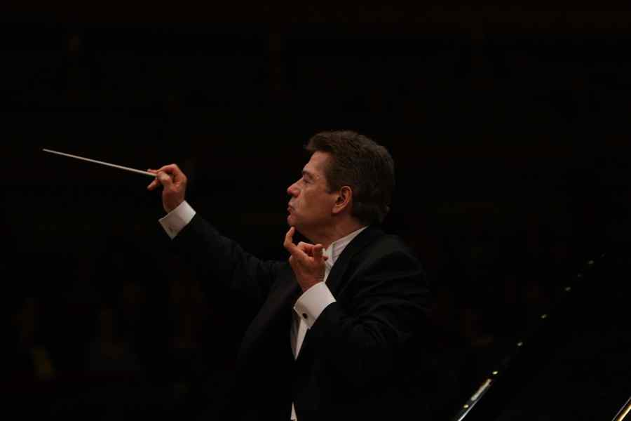 Dirijorul Christian Badea și pianistul Mihai Ritivoiu, la Ateneul Român 