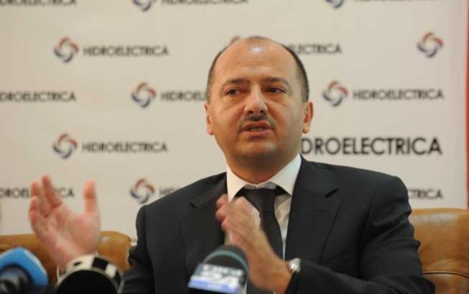 Borza (Hidroelectrica): Am tăiat în carne vie