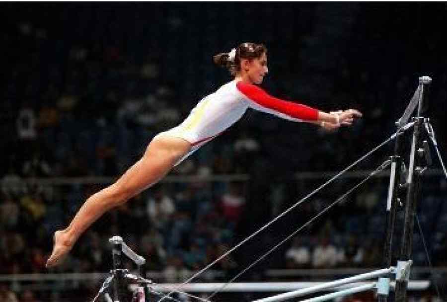 Cine a instigat-o pe Maria Olaru să scrie această carte împotriva antrenorilor săi?