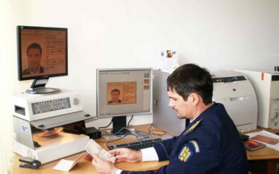 Ce au descoperit polițiștii la un nou control al străinilor din România