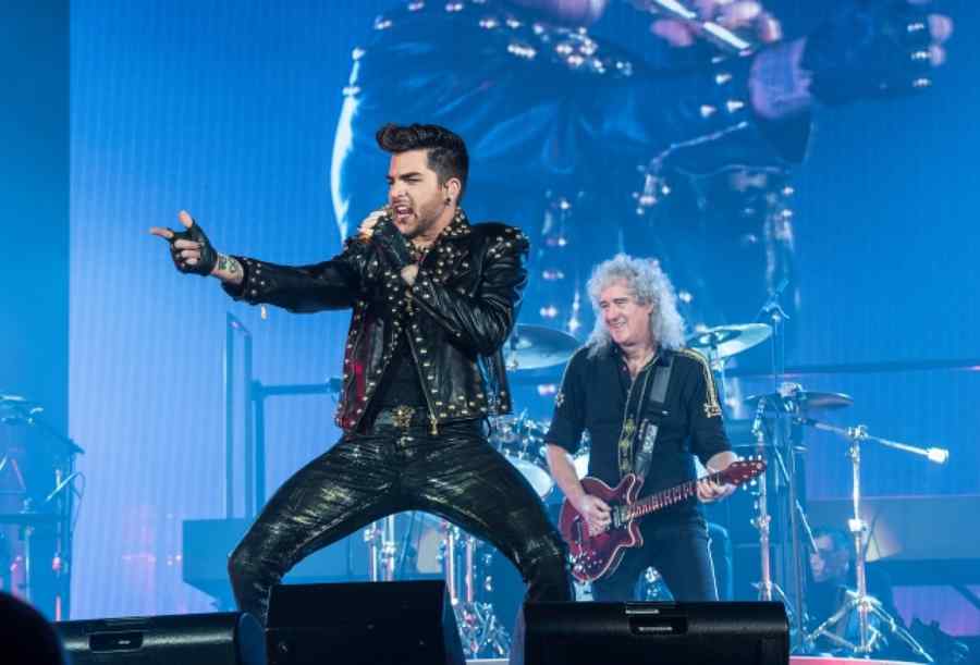 Concert incendiar al celor de la Queen