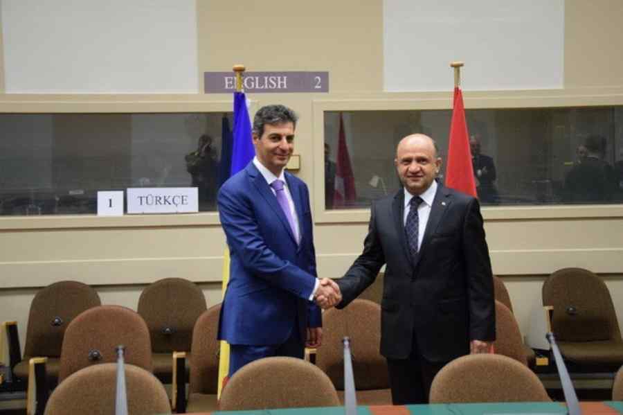 Acord pentru intensificarea colaborării militare româno-turce