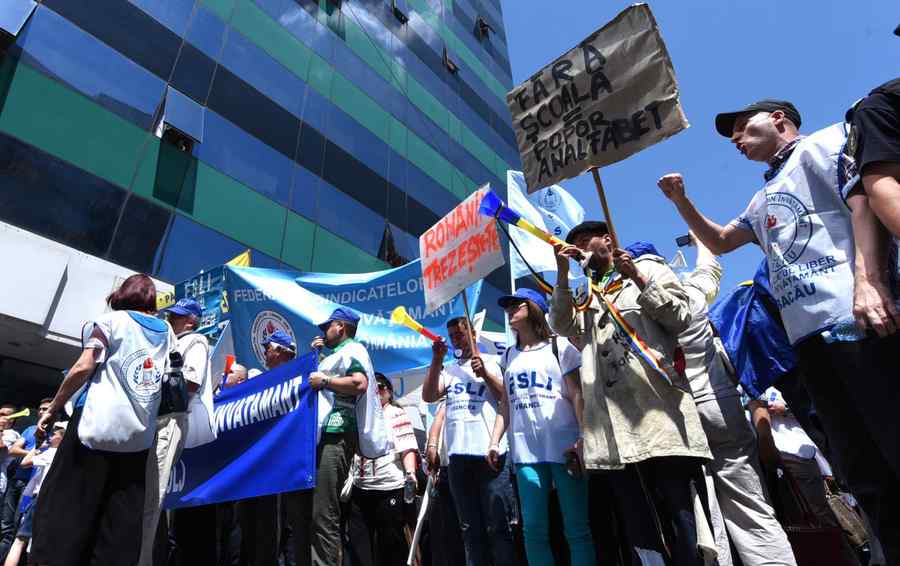 Sindicaliștii din învățământ: „Inadmisibil”