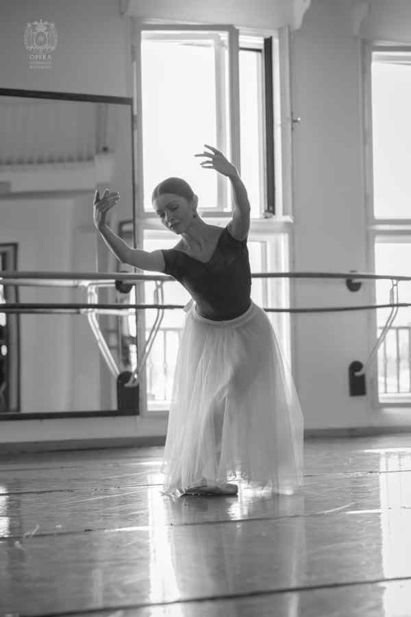 Trei lucrări semnate de Jerome Robbins, William Forsythe şi George Balanchine, în premieră pe o scenă din România