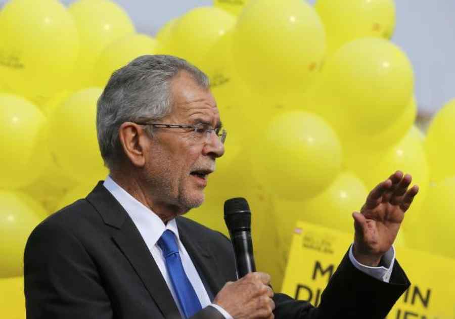 Austria: voturile prin corespondenţă au decis noul preşedinte