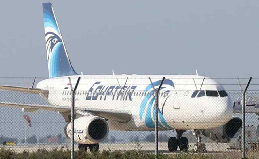 Primele imagini cu resturile avionului EgyptAir