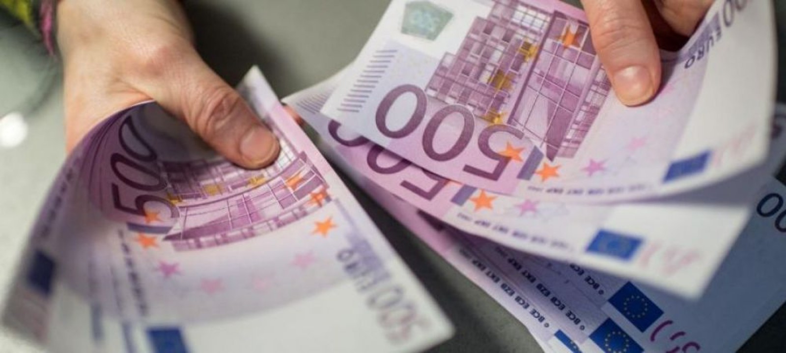 Schema fraudării bugetului statului de către firme din industria de sondare a opiniei publice