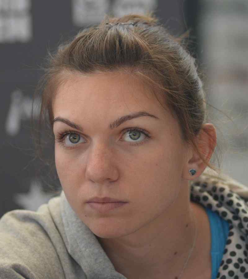 Cum a învins-o Halep pe Schmiedlova