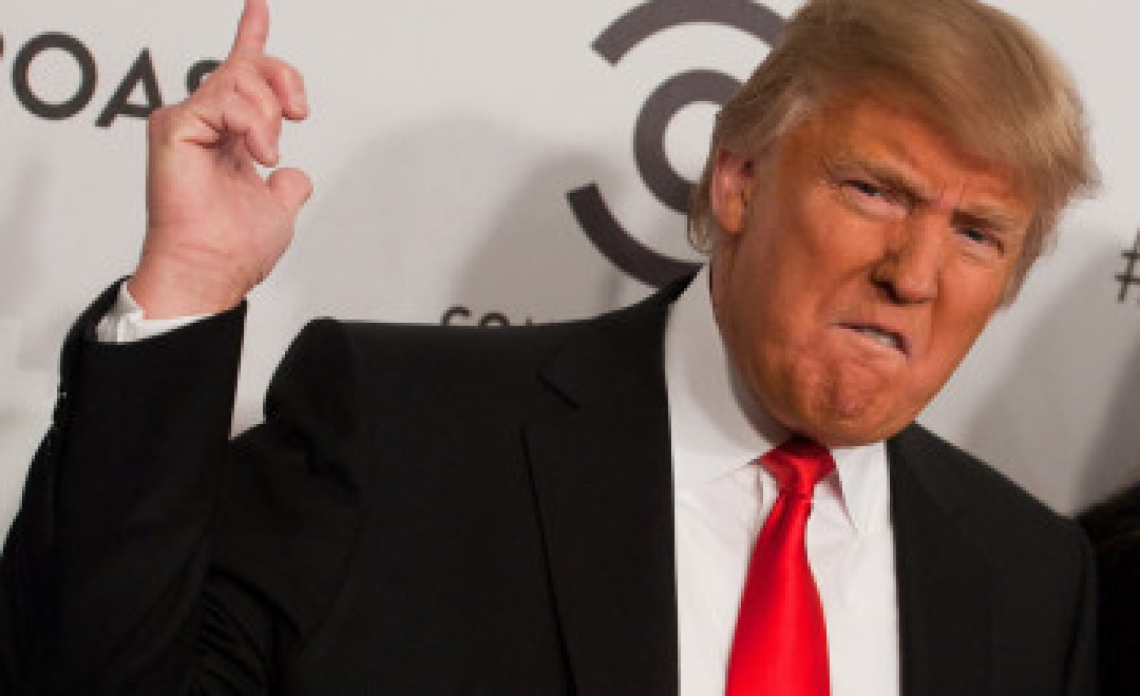 Manifestaţie violentă şi arestări în timpul unui discurs al lui Donald Trump