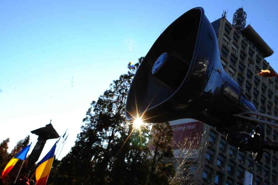 Protest spontan în curtea TVR împotriva numirii Irinei Radu