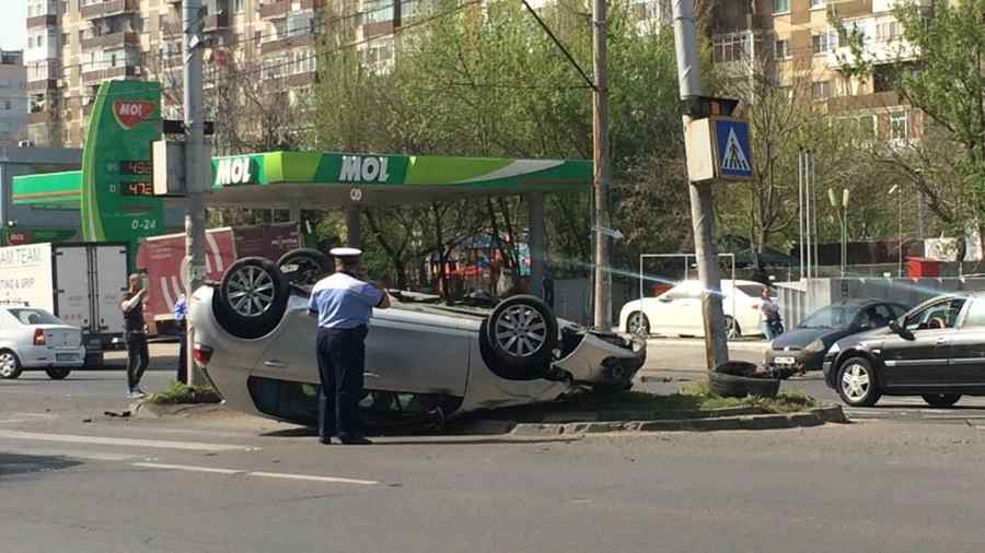Accident spectaculos în Militari