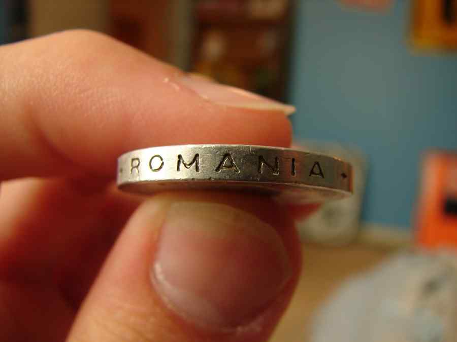 Elevi de clasa a XI-a i-au pus la punct pe bancheri