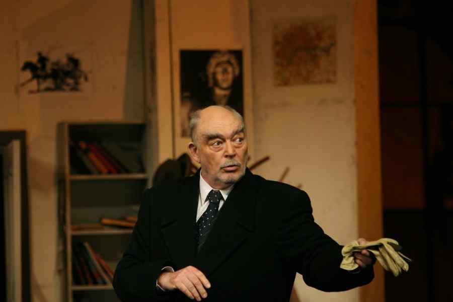 Ne-a părăsit un mare actor: Mircea Albulescu