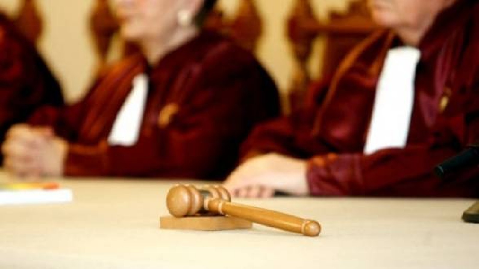 Dosarul „Eratei CCR” a fost clasat