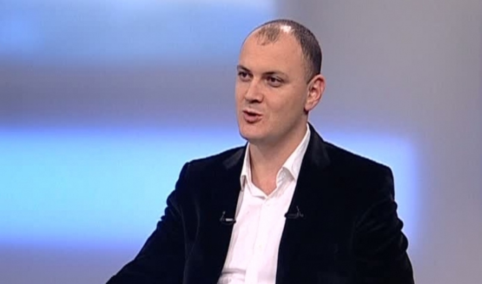 Sebastian Ghiță n-are voie la propria televiziune, dar controlează SRI