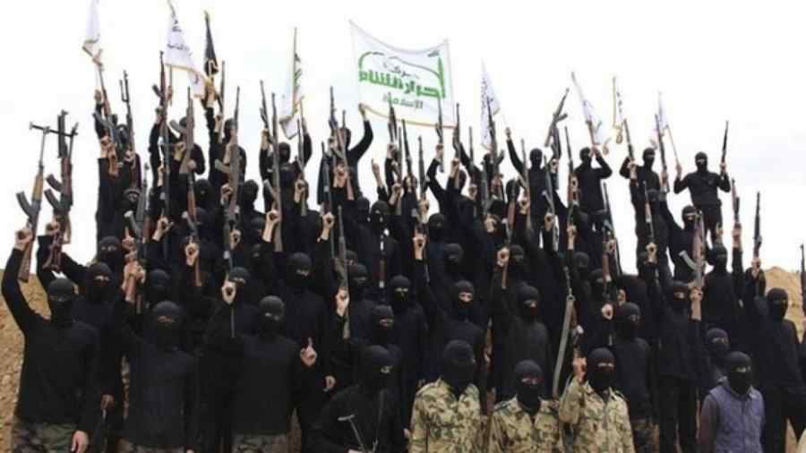 Sute de angajați, răpiți de Statul Islamic