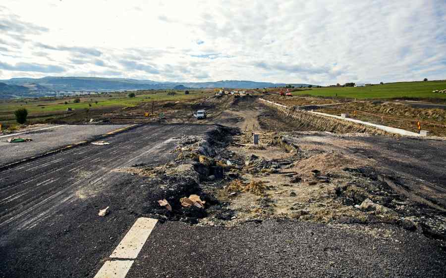 Autostrada închisă ar putea fi stricată și mai rău