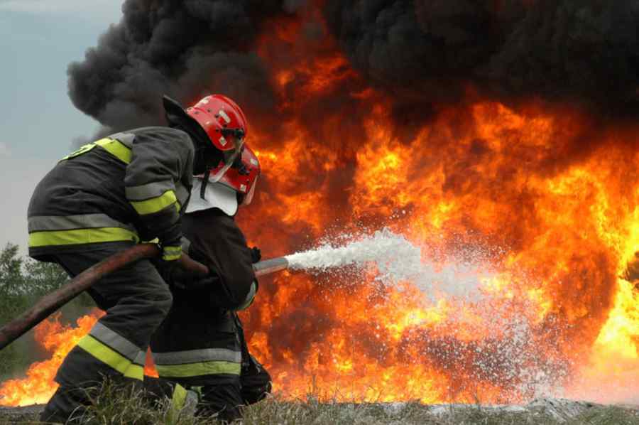 Cisternă cu acid sulfuric, răsturnată pe DN 1