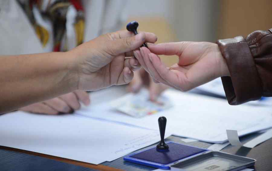 Cum se mai contrează PSD și PNL în războiul celor două tururi