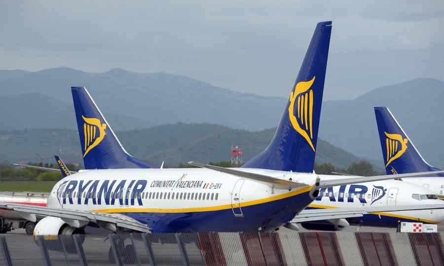 Zboruri anulate în continuare pe aeroporturile din Europa