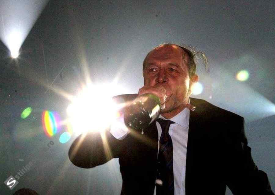 Mesaj pentru Băsescu: Dacă toate mărcile de whisky vor hotărî să-şi promoveze licorile la Antena 3?