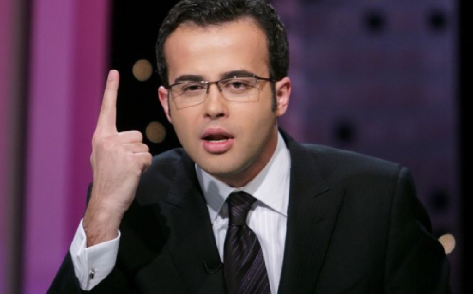 Cum traduce Mihai Gâdea îndemnul lui Traian Băsescu