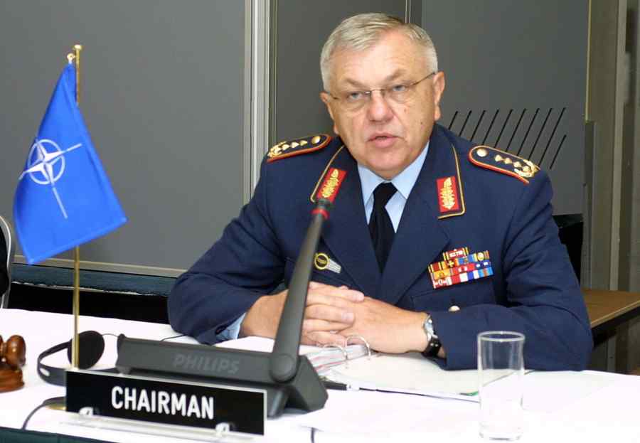 Fost șef al Statului Major al Bundeswehr-ului salută ofensiva Rusiei în Siria