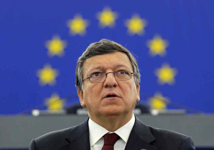 Băsescu, salvat de Barroso în 2012