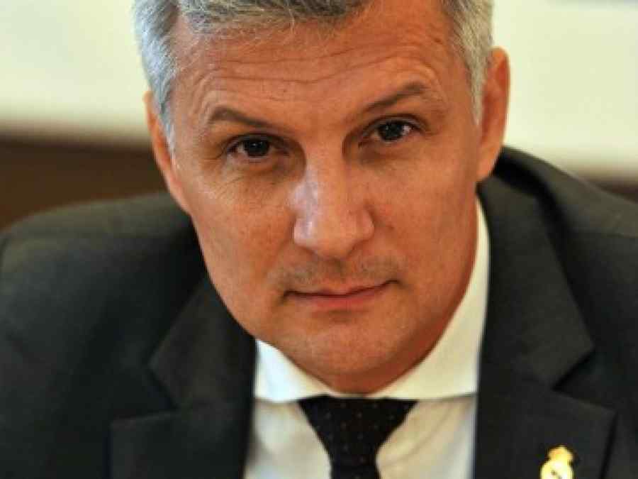 Zamfir: Ludovice, nu te lași de metehne