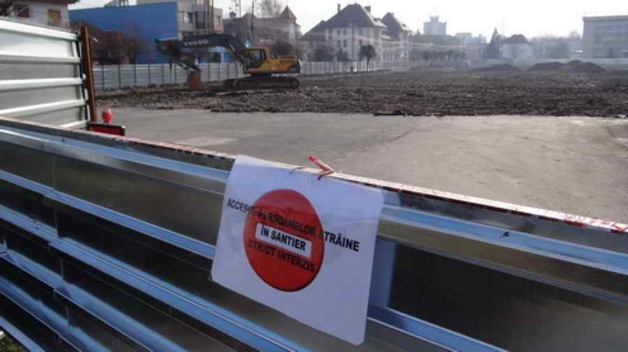 Cum decurg demolarea și construirea unui stadion