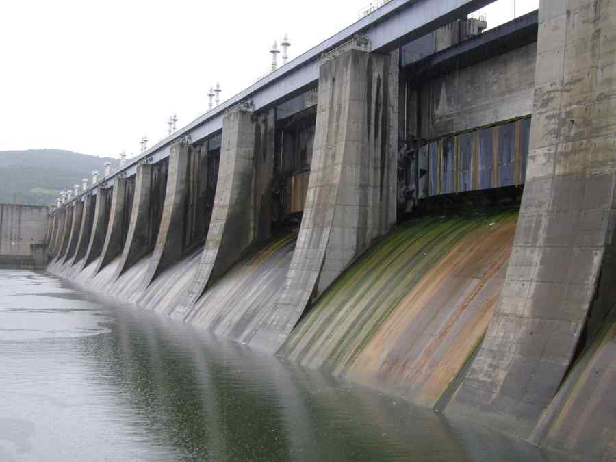 Amendă de milioane de euro pentru Hidroelectrica şi foştii “băieţi deştepţi”