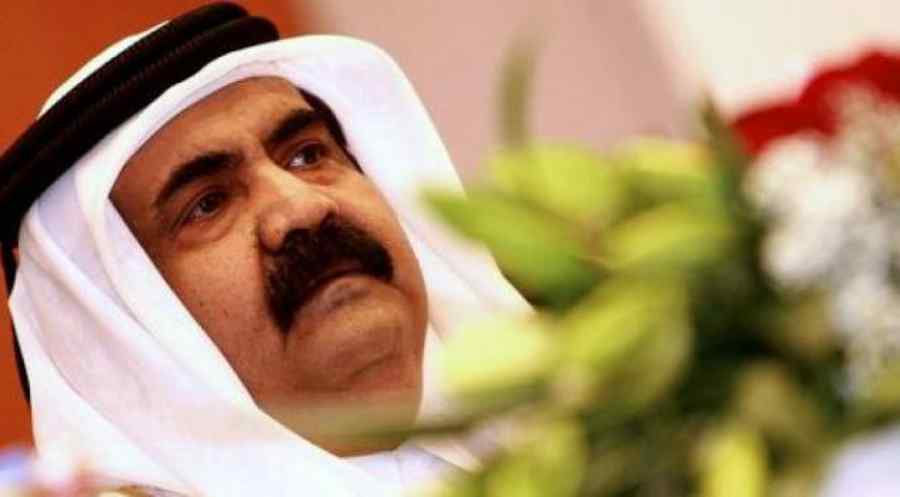 Fostul emir al Qatarului, transportat în Elveţia de nouă avioane