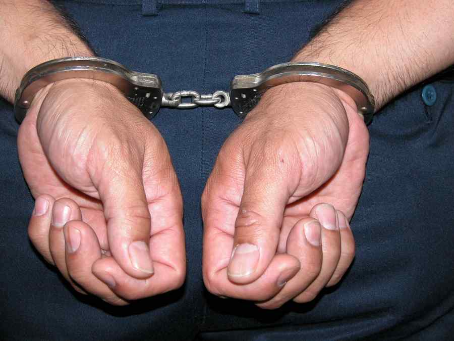 Inspector de poliție din București, reținut pentru șantaj