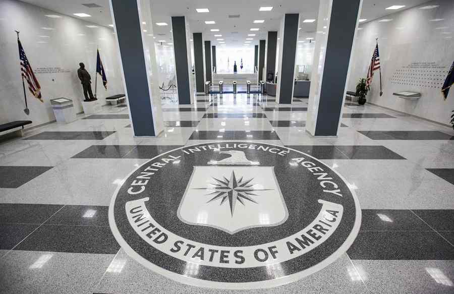 CIA a făcut politică, acum își pune cenușă în cap