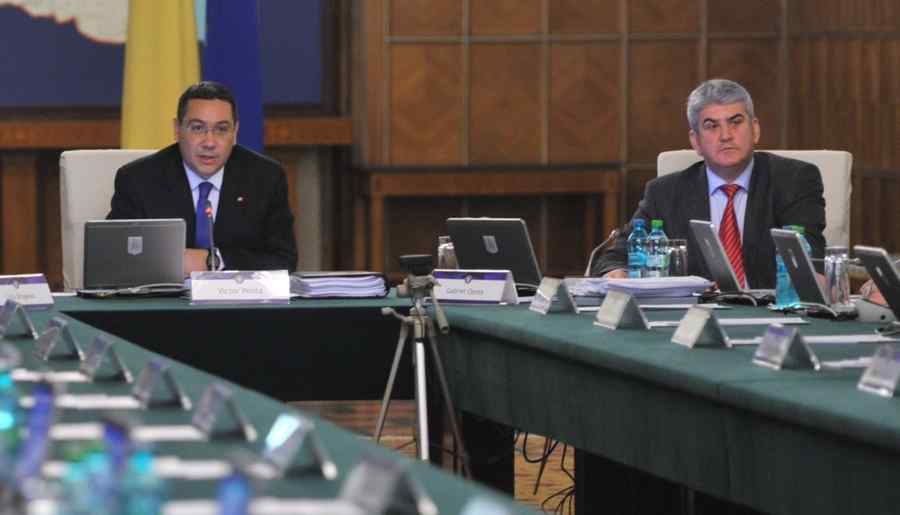 Guvernul susţine că nu a demis secretarul de stat UDMR
