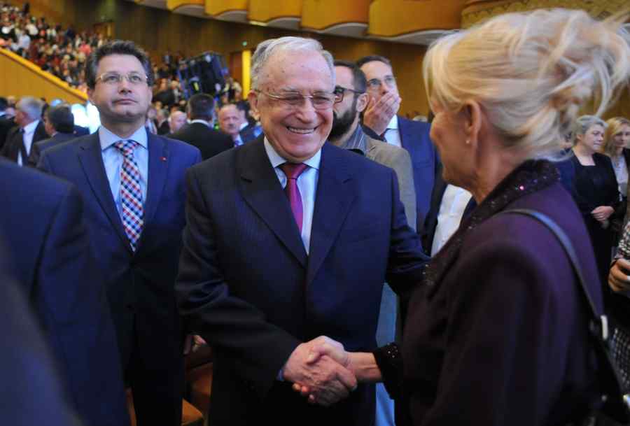 Iliescu la congres