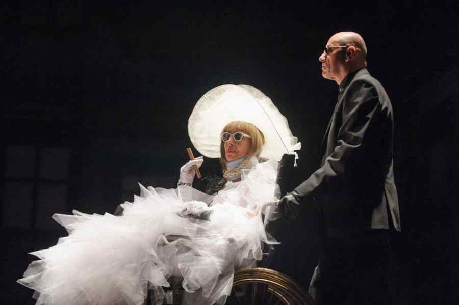 Alegeţi între cele 19 tentaţii de azi ale Festivalului Internaţional de Teatru