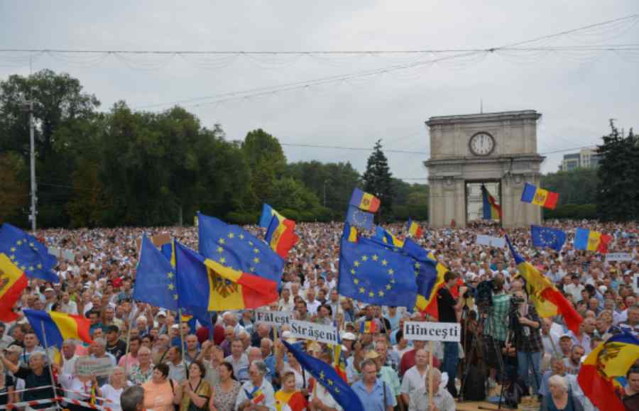 Protestele din  Chişinău continuă