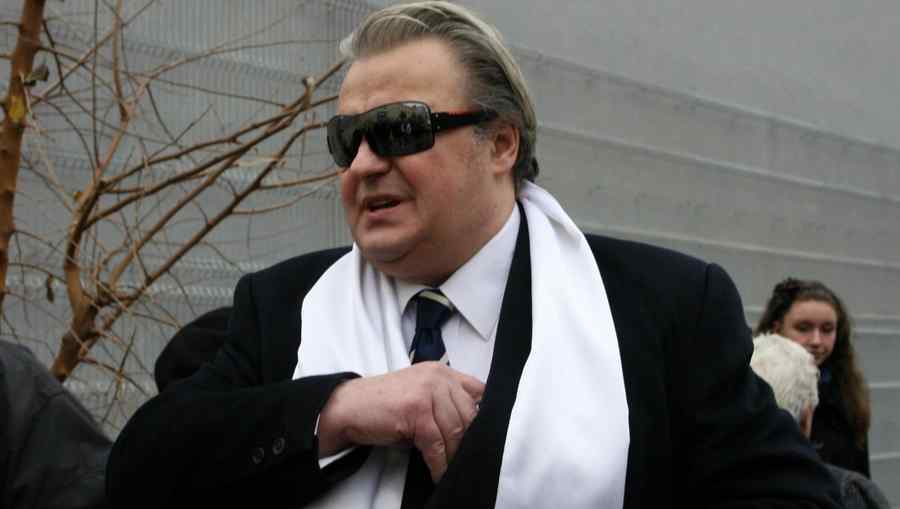 Corneliu Vadim Tudor a părăsit scena acestei lumi