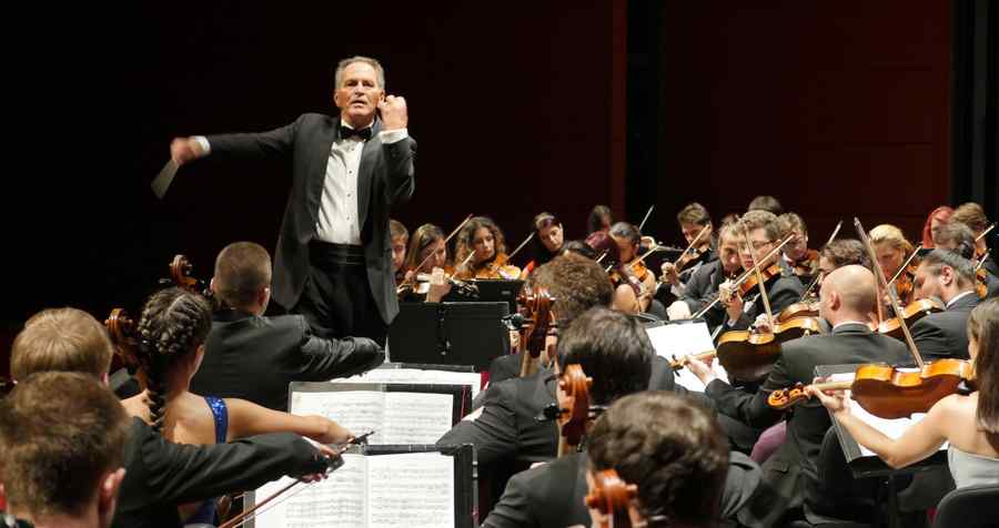 Aplauze şi ovaţii pentru Orchestra Română de Tineret la „Konzerthaus” din Viena