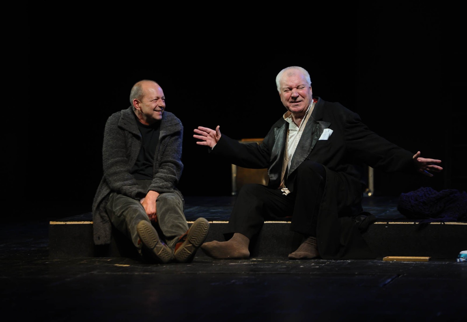 Invitaţie în lumea fascinantă a Thaliei