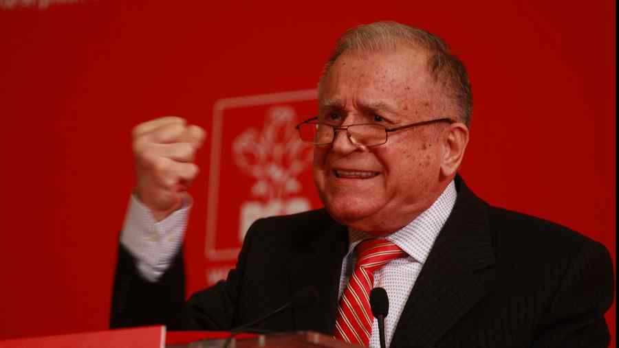 Iliescu și alți oficiali, luați la întrebări în legătură cu presupusele centre CIA din România